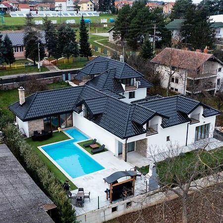 City Escape Luxury Villa Zuce Luaran gambar
