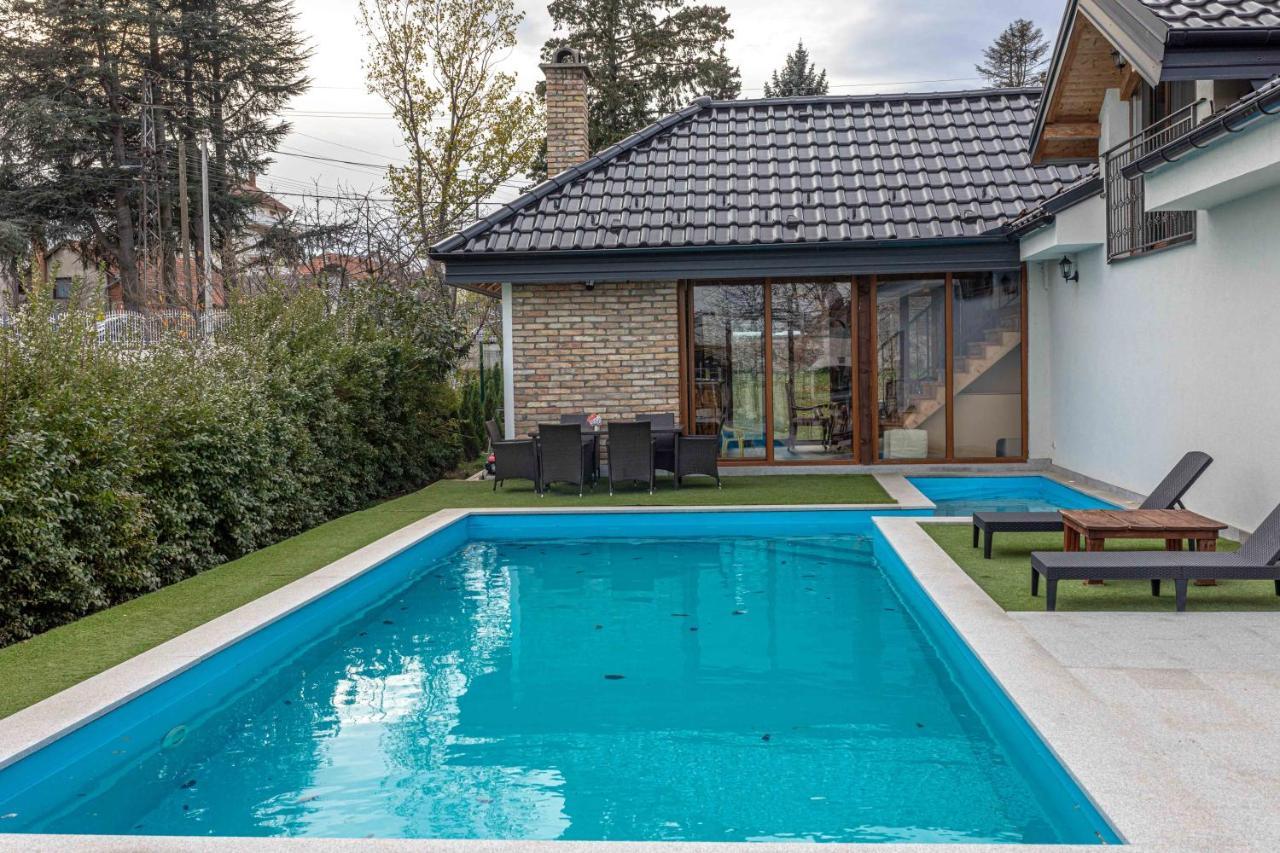 City Escape Luxury Villa Zuce Luaran gambar