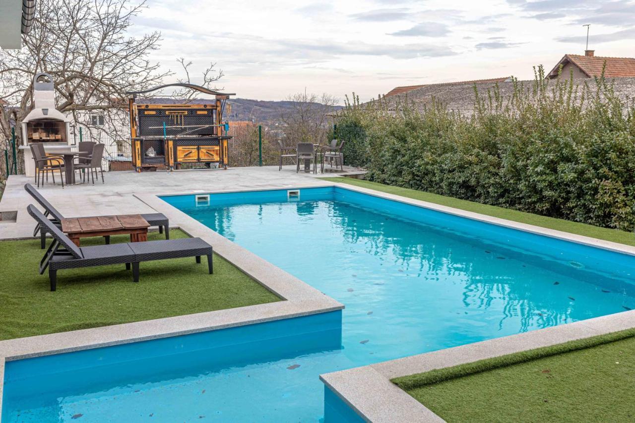 City Escape Luxury Villa Zuce Luaran gambar