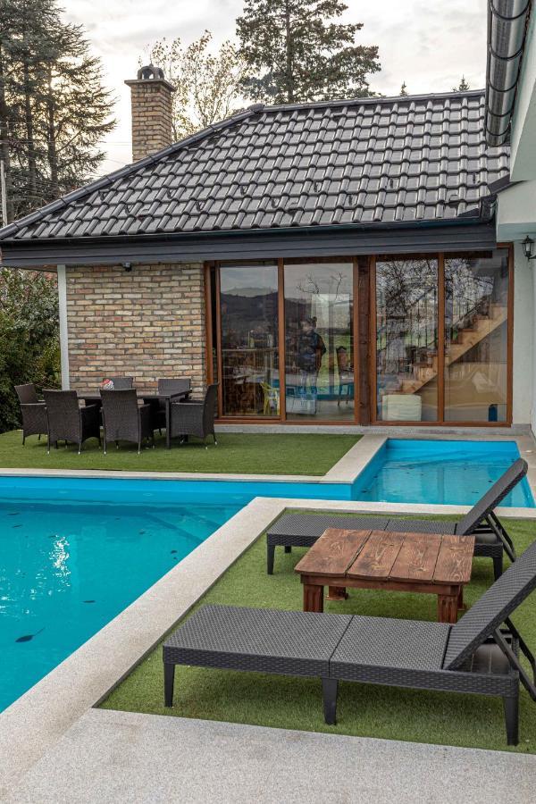 City Escape Luxury Villa Zuce Luaran gambar