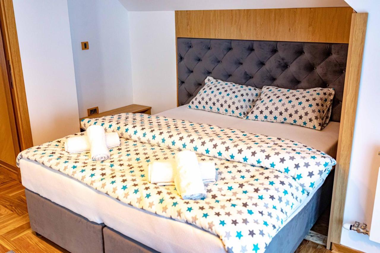 City Escape Luxury Villa Zuce Bilik gambar